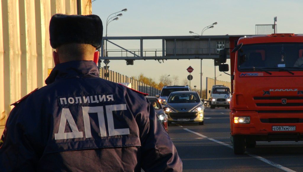 Более 100 неоплаченных штрафов обнаружили у водителя на Волоколамском шоссе