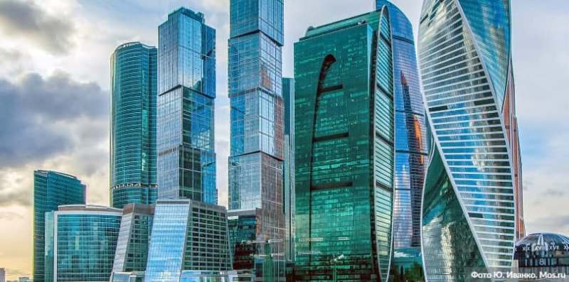 Власти совместно с инвесторами развивают социальную инфраструктуру города