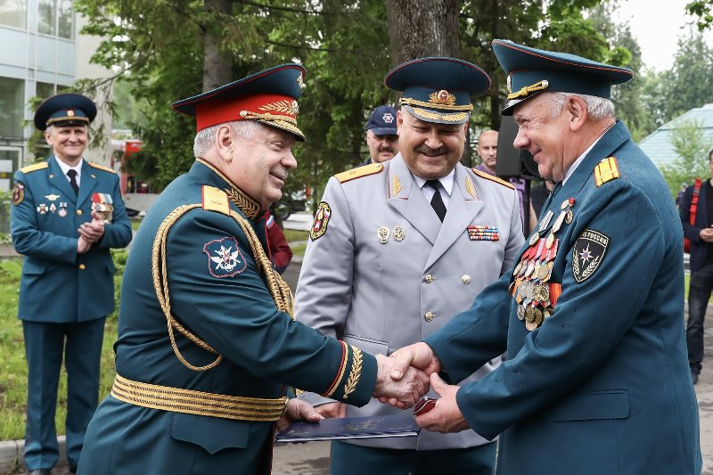 Пожарные столицы отмечают профессиональный праздник