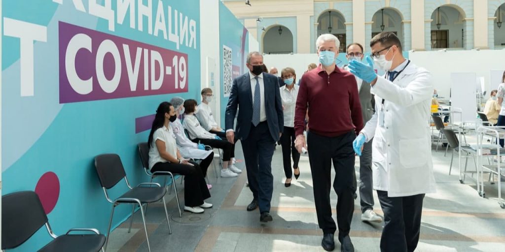 Собянин открыл один из крупнейших в Европе прививочных пунктов