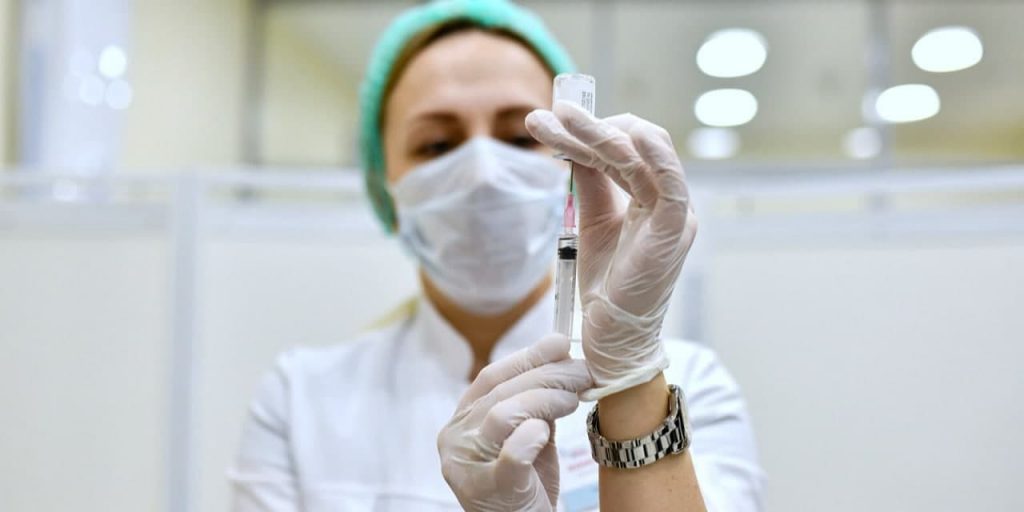 Собянин: первый компонент вакцины уже получили 4 млн москвичей