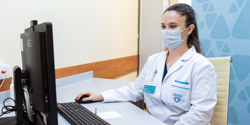 Собянин:  В Москве патронажные медсёстры теперь оформляют протоколы в электронном виде